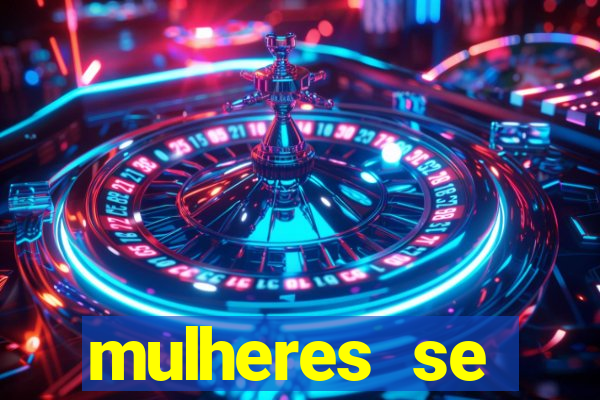 mulheres se exibindo ao vivo